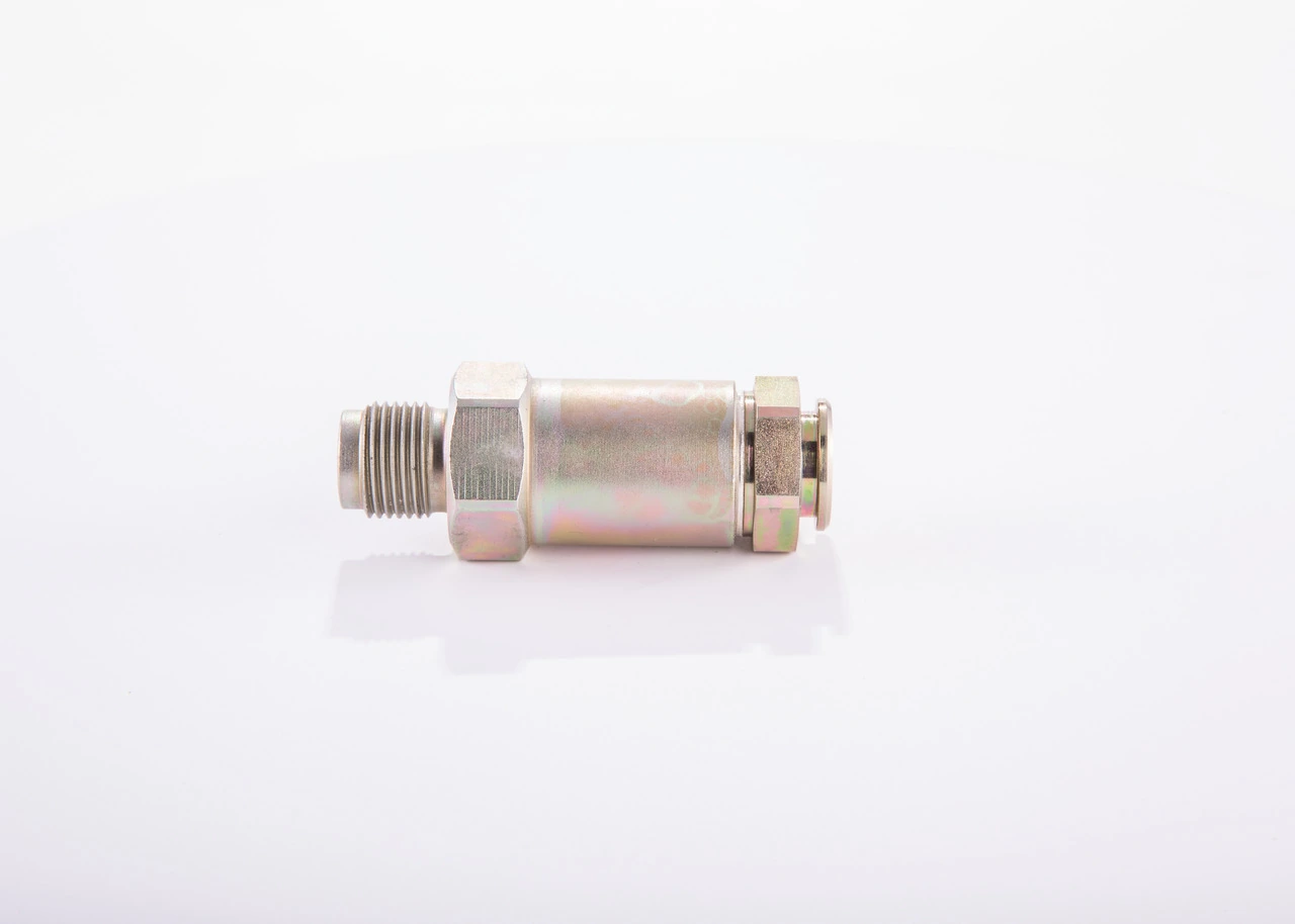Клапан регулювання тиску палива Bosch F00R000775 ціна, від 127.73 USD