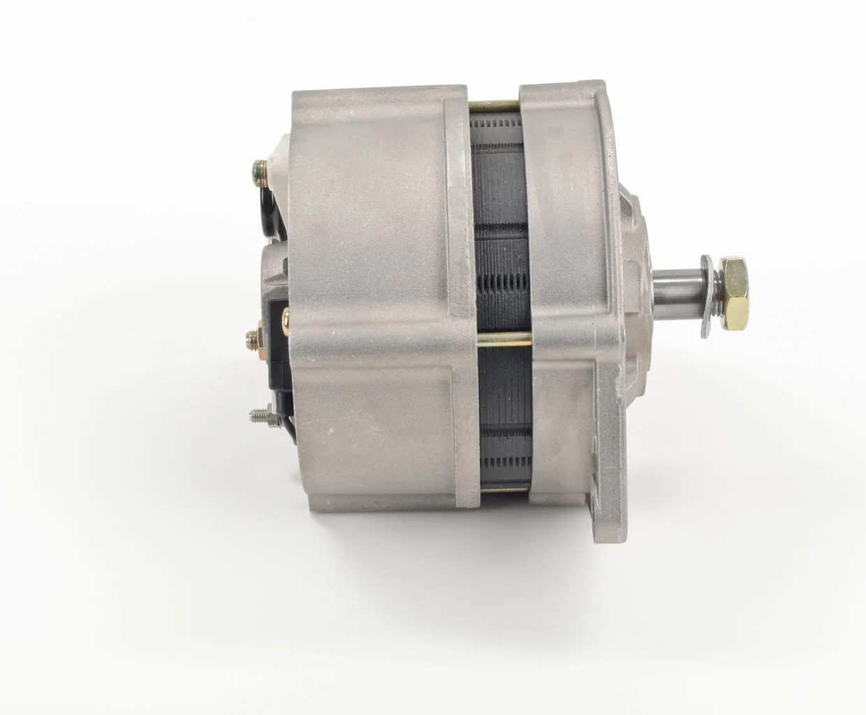 Генератор Bosch 0120484001 ціна, від 122.68 USD