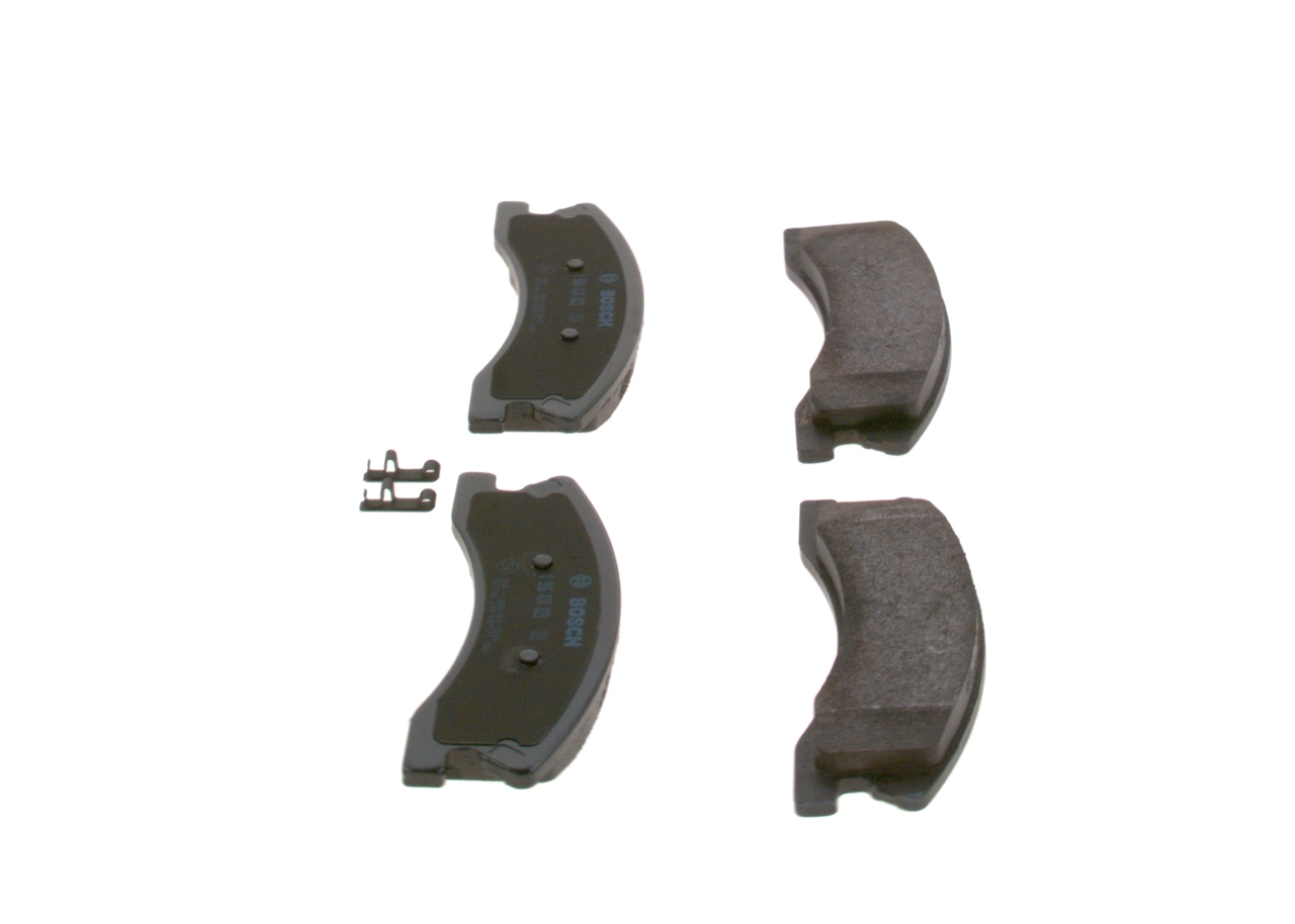 Купити 0986424823 Bosch Колодки гальмівні передні, дискові