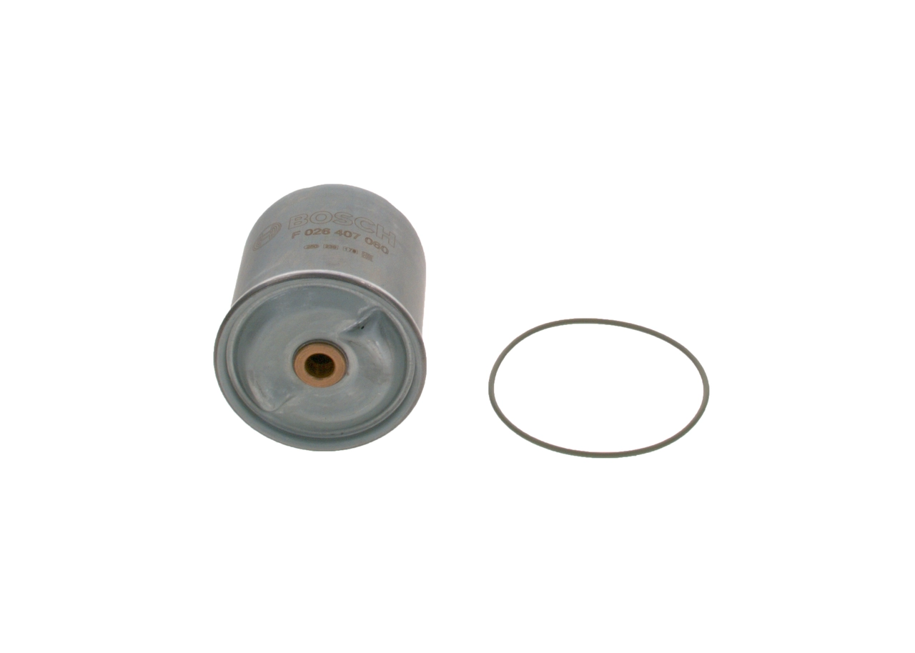 Масляний фільтр двигуна Bosch F026407060 ціна, від 18.69 USD