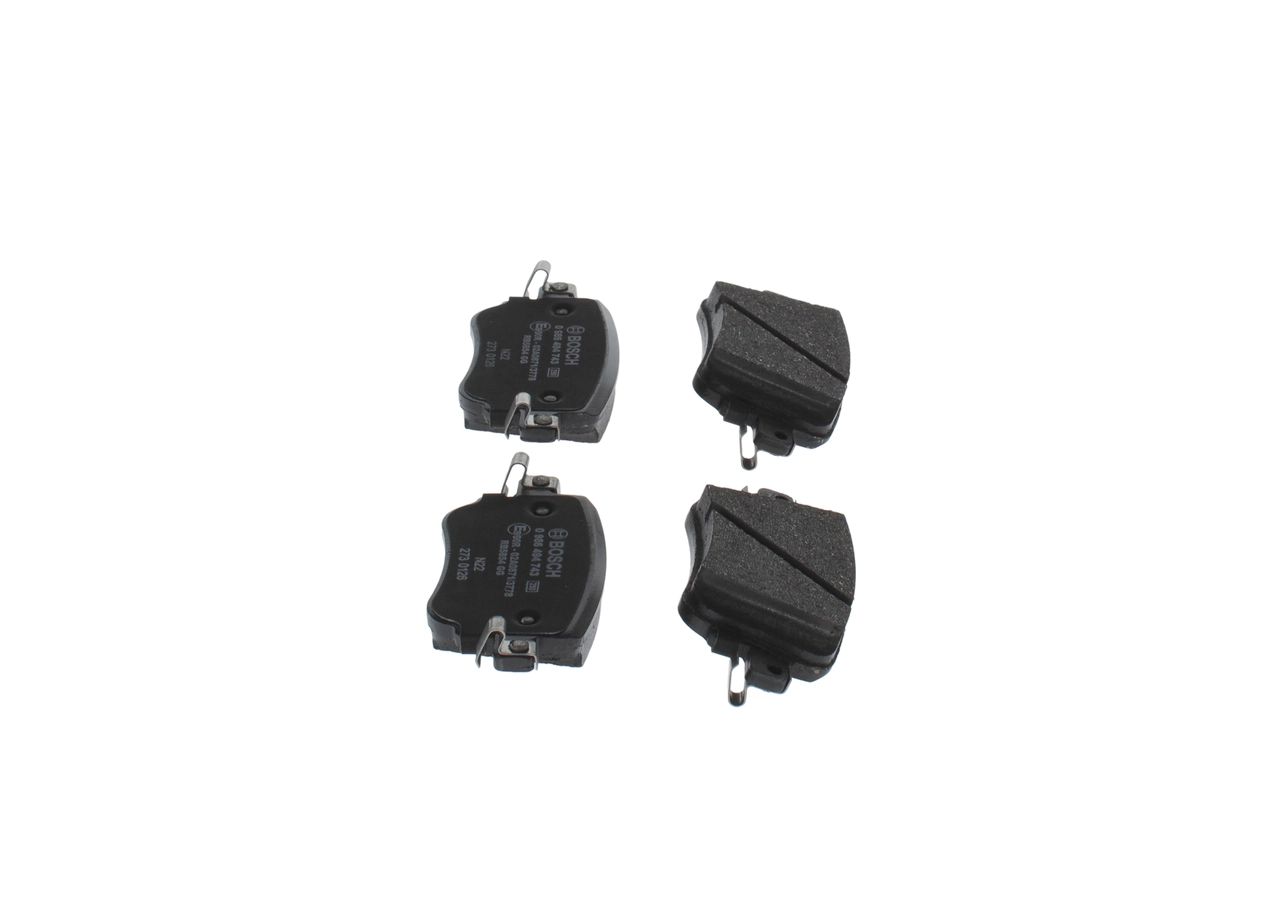 Задні гальмівні колодки Bosch 0986494743 ціна, від 28.04 USD