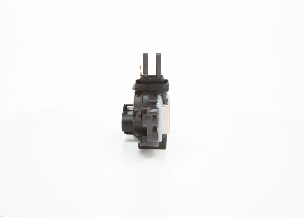 F00MA45250 Bosch Реле-регулятор (напруги)