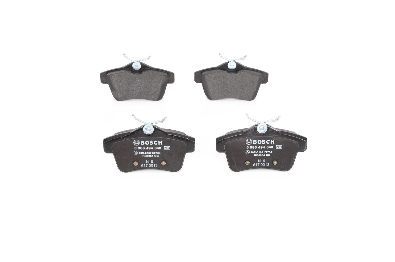 Задні гальмівні колодки Bosch 0986494640 ціна, від 29.09 USD