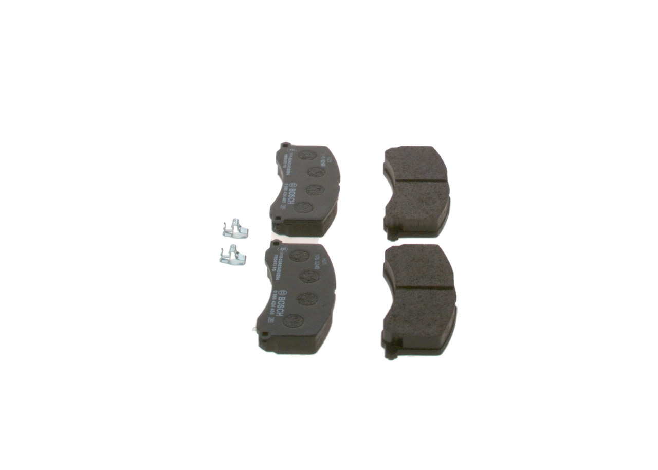 Купити 0986424465 Bosch Колодки гальмівні передні, дискові