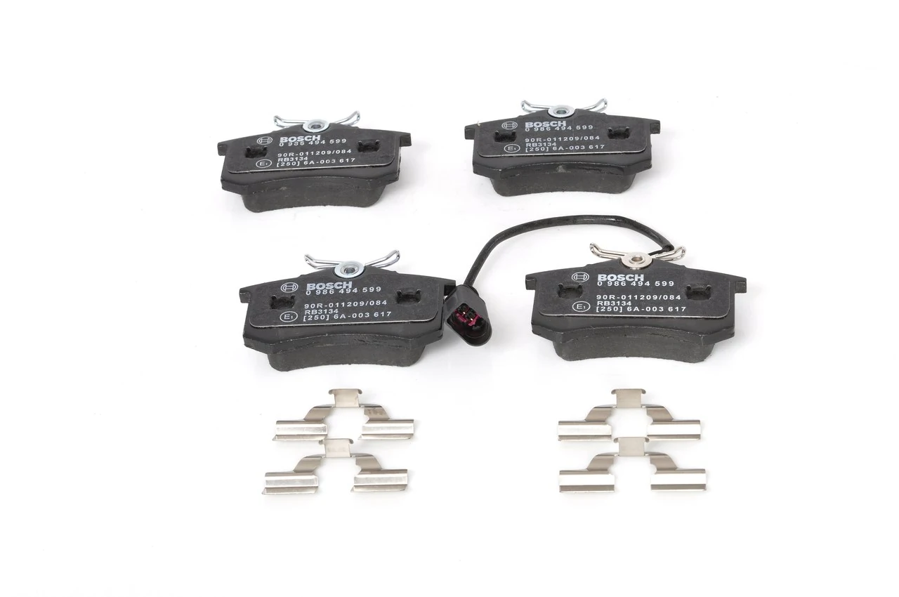 Задні гальмівні колодки Bosch 0986494599 ціна, від 27.29 USD