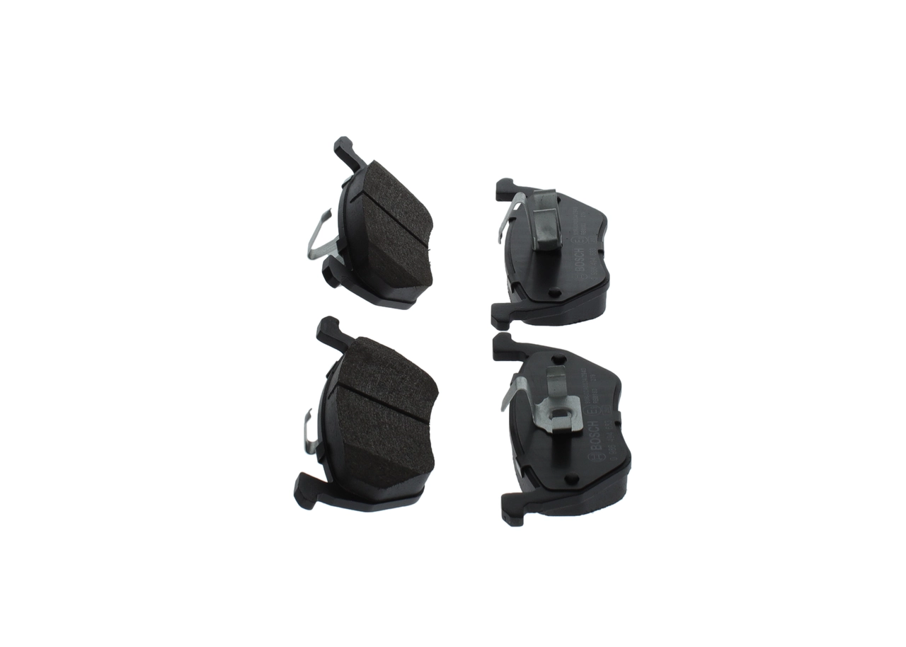 Задні гальмівні колодки Bosch 0986494683 ціна, від 27.19 USD