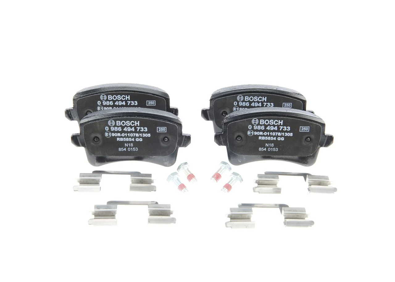 Задні гальмівні колодки Bosch 0986494733 ціна, від 36.74 USD