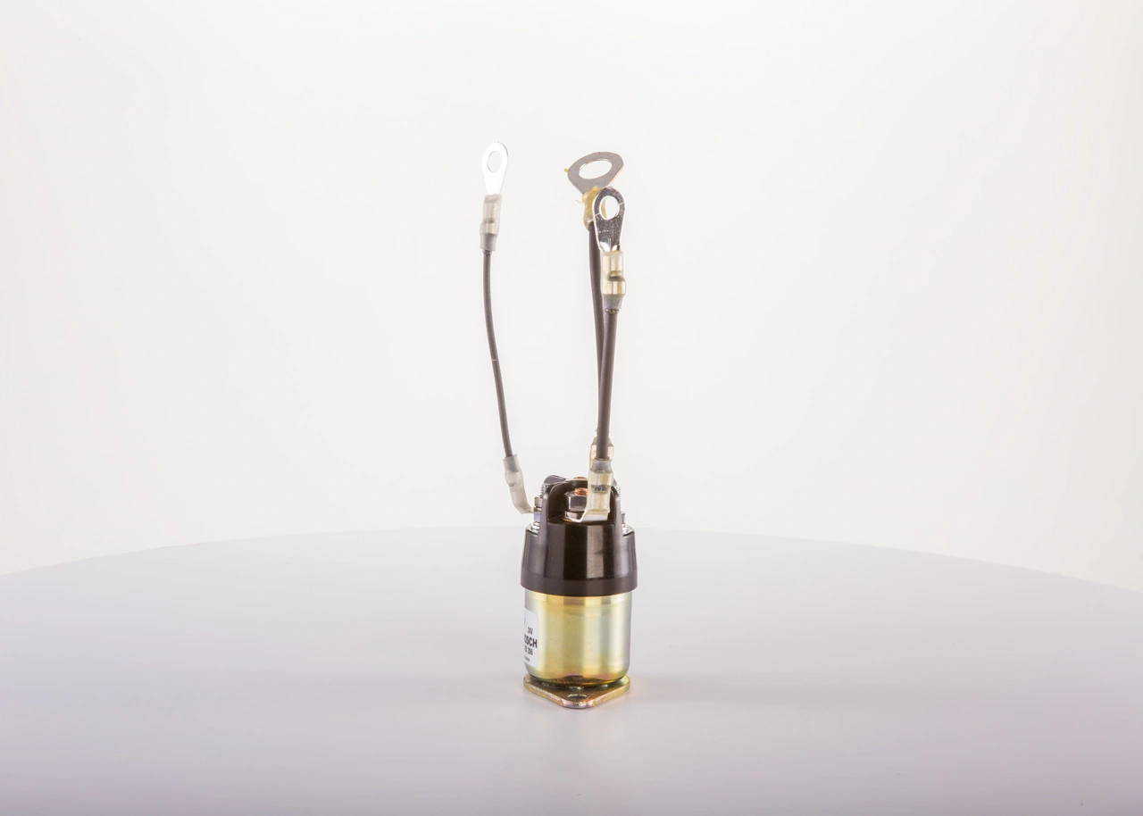 Контактор Bosch 6033AD5255 ціна, від 29.84 USD