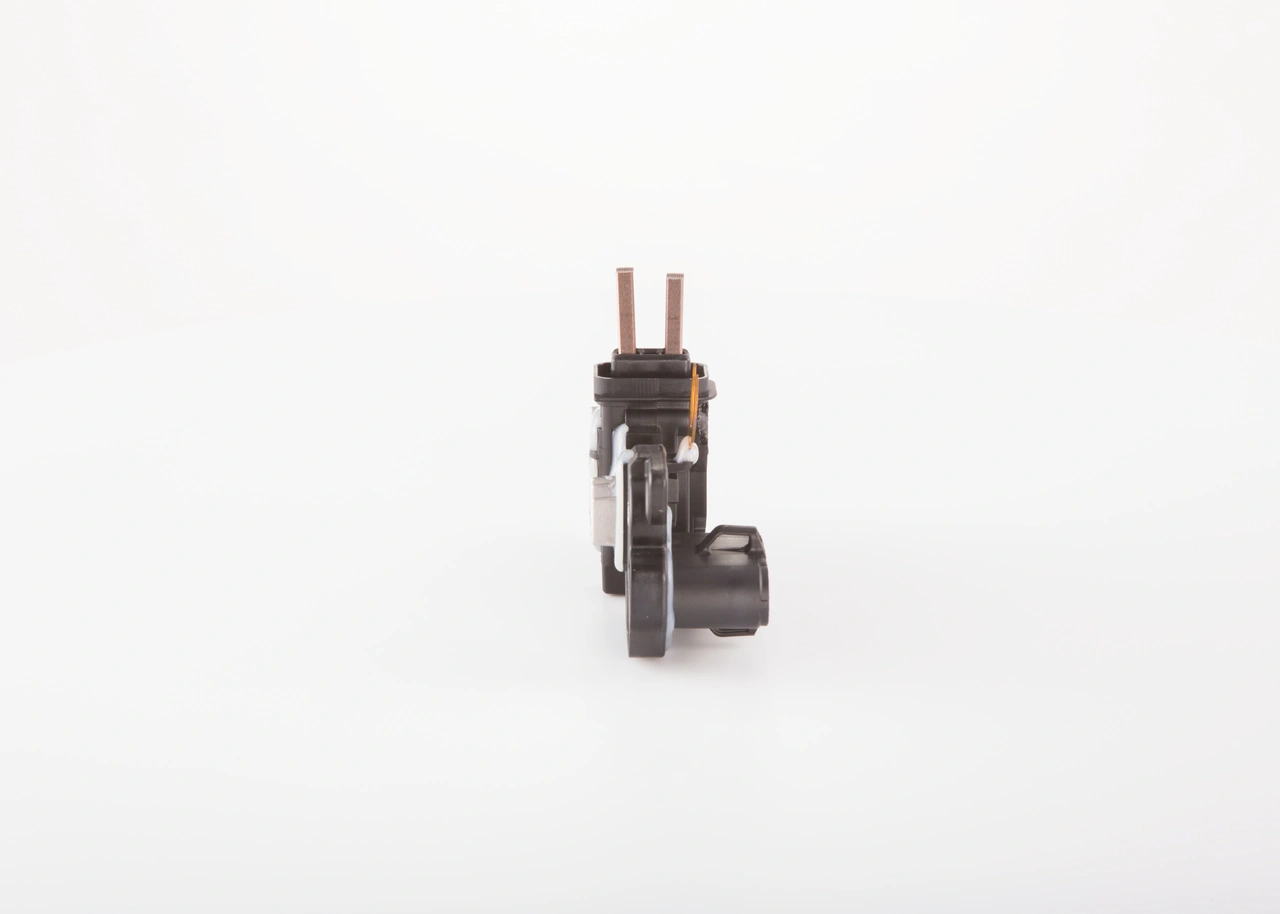 F00M144119 Bosch Реле-регулятор (напруги)