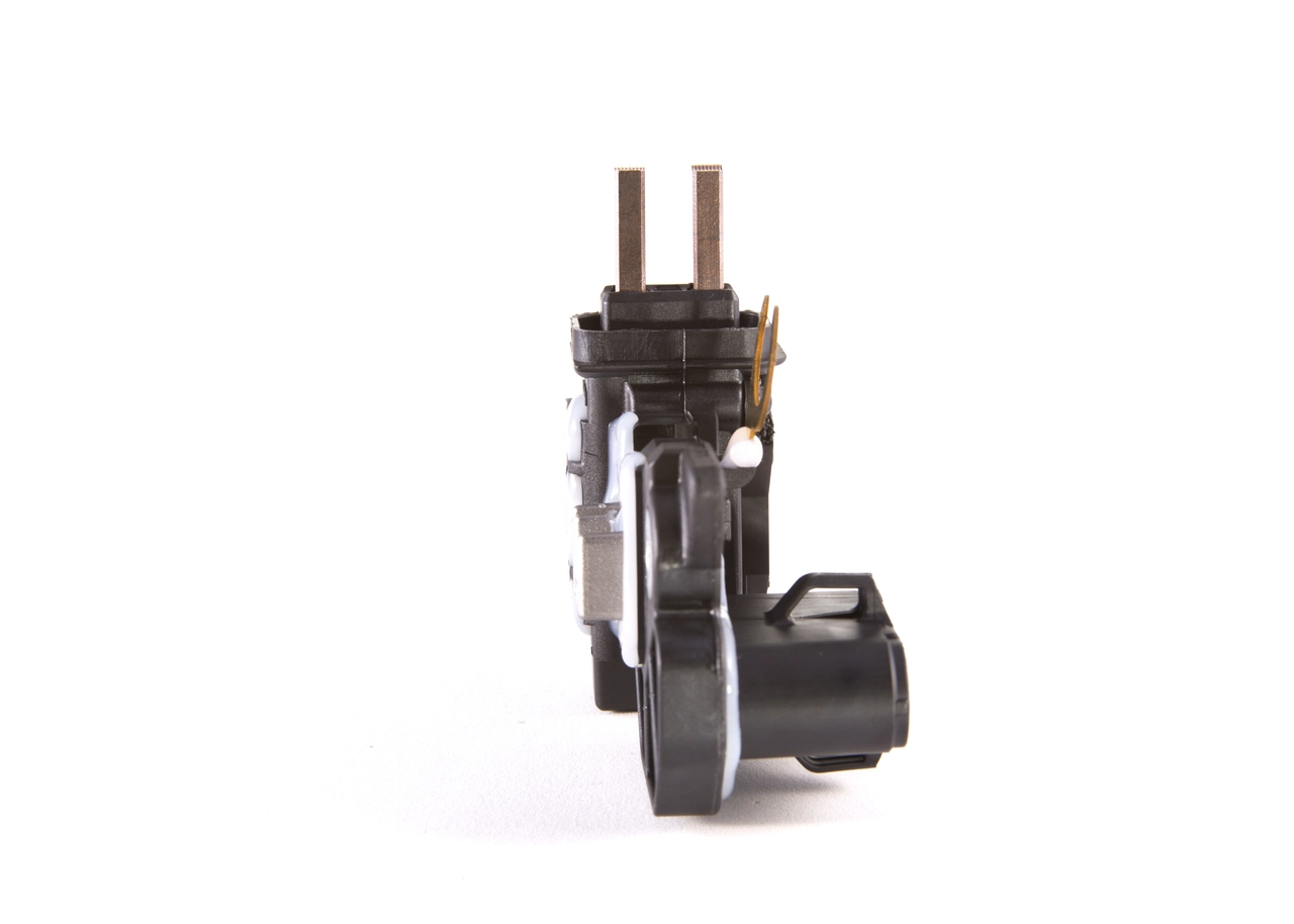 F00M144123 Bosch Реле-регулятор (напруги)