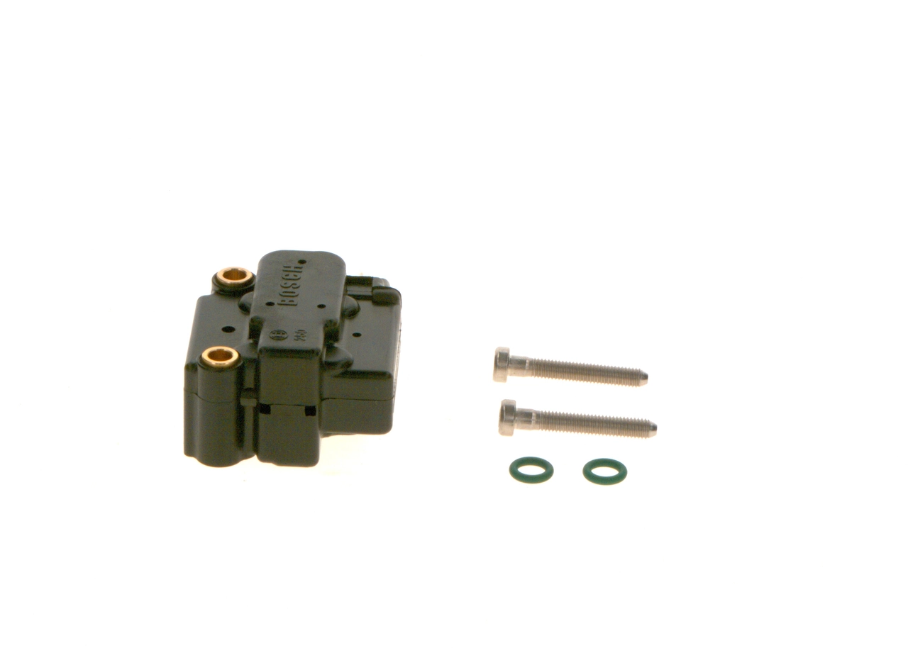 Шланг гальмівний передній Bosch F026T03004 ціна, від 7.60 USD