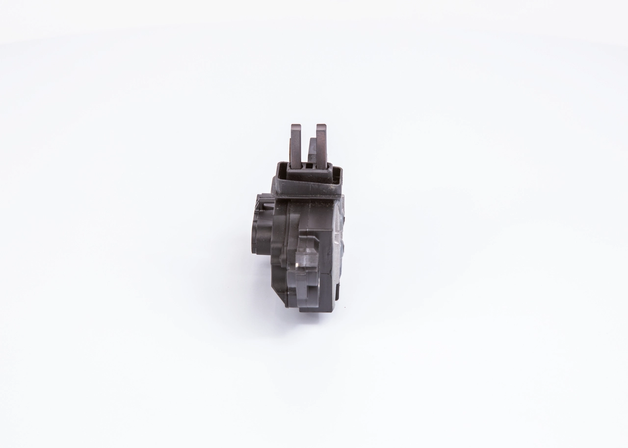 Реле зарядки генератора Bosch 1986AE0099 ціна, від 43.25 USD