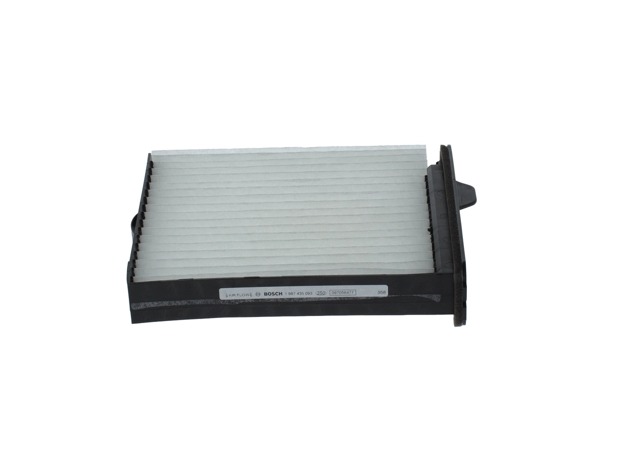 Фільтр повітряний обігрівача Bosch 1987435093 ціна, від 8.38 USD