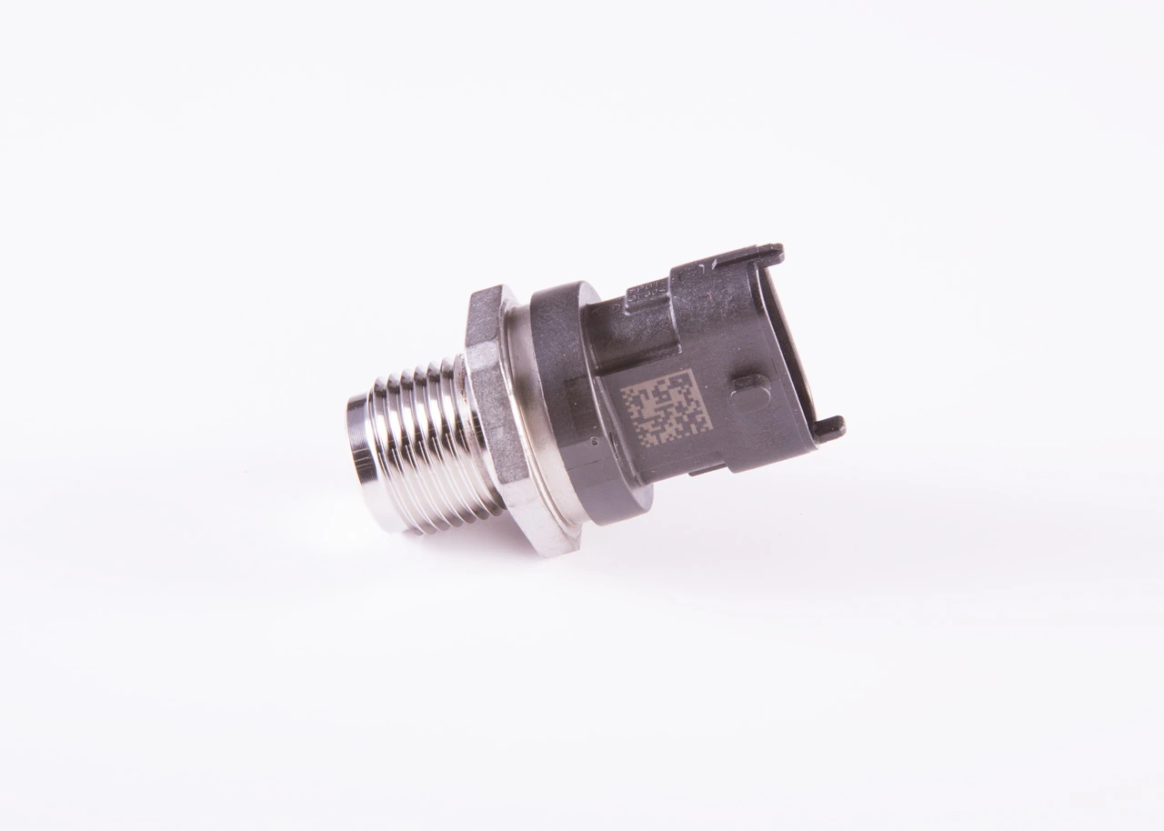 Датчик тиску палива Bosch 0281006053 ціна, від 115.07 USD