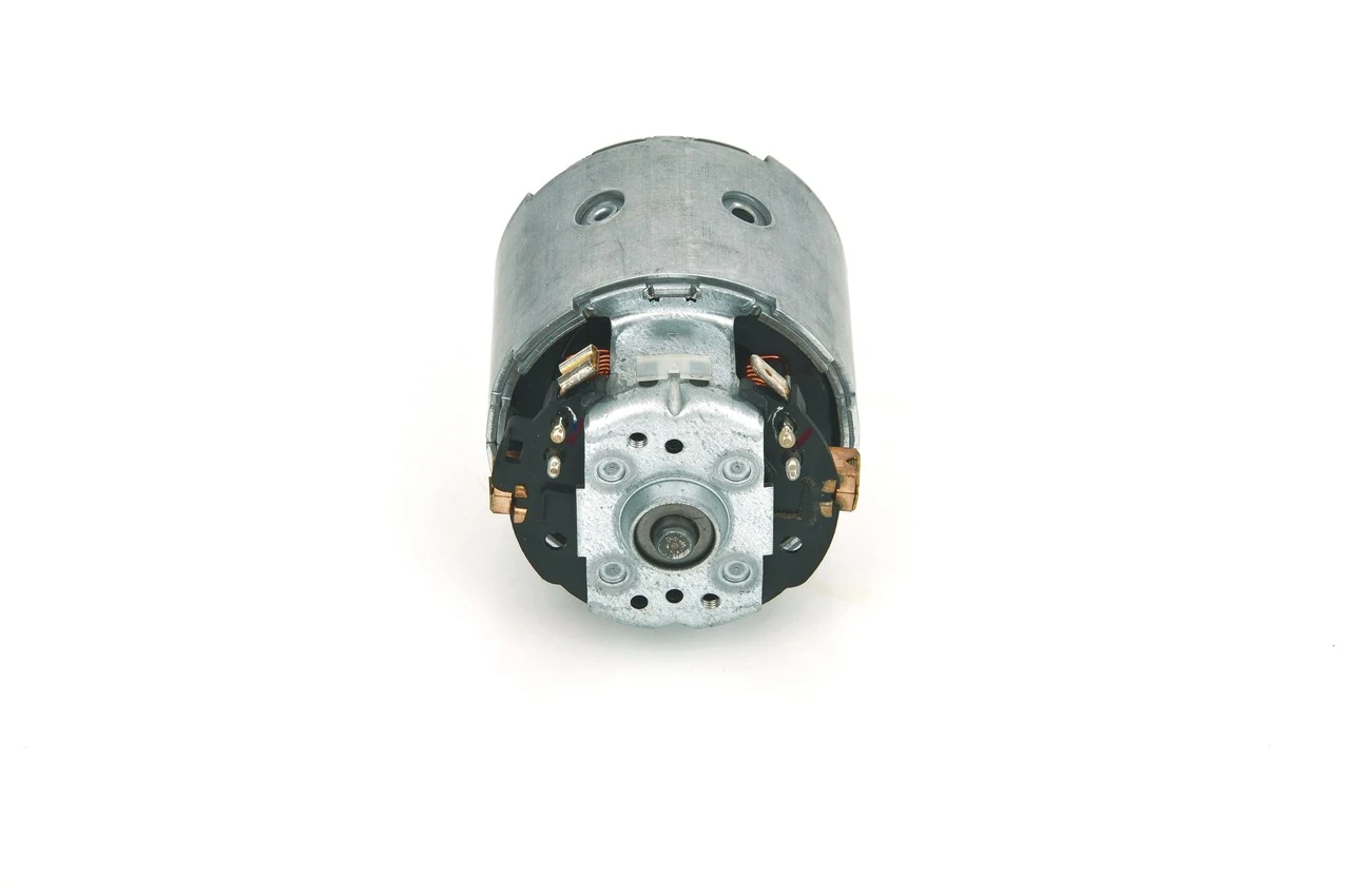 0130111173 Bosch Електромотор пічки