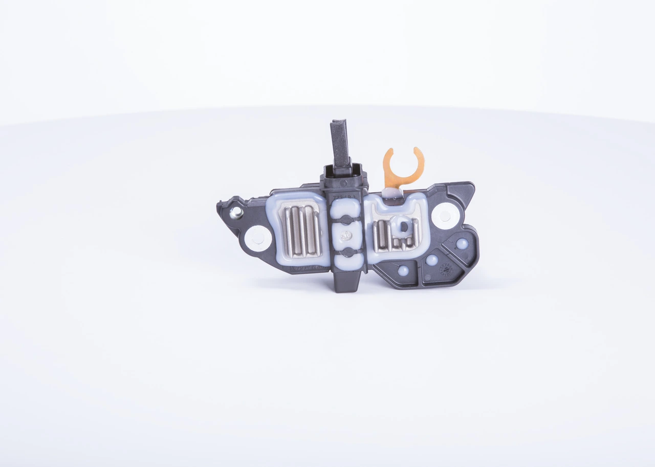 Купити F00MA45247 Bosch Реле регулятор напруги генератора