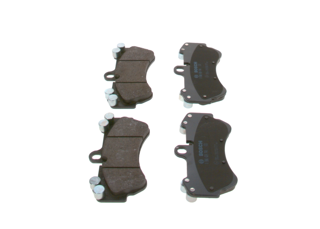 0986424740 Bosch Передні гальмівні колодки