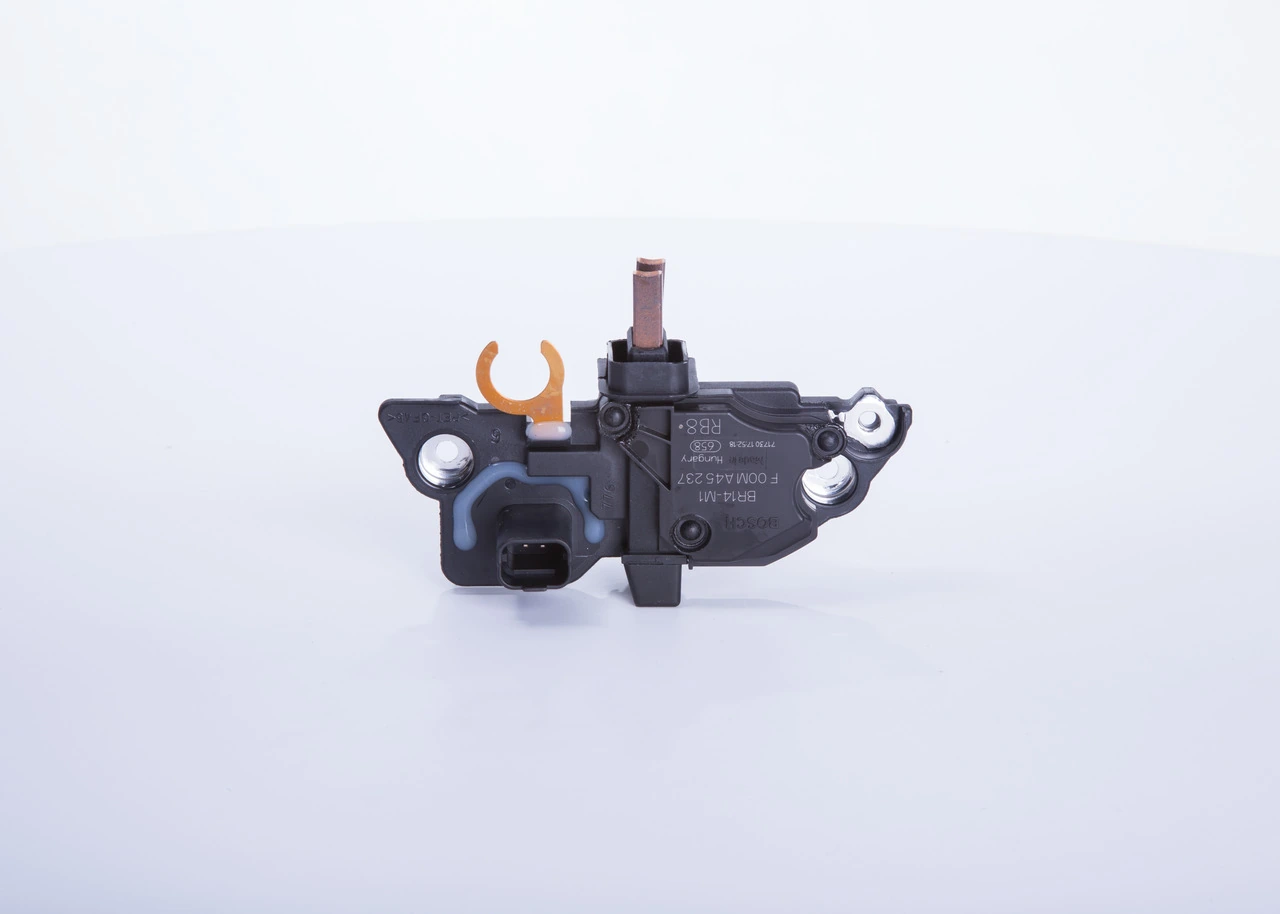 F00MA45237 Bosch Реле-регулятор (напруги)