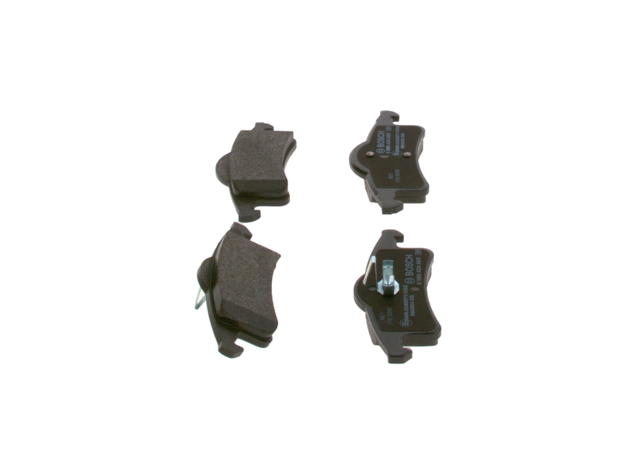 Задні гальмівні колодки Bosch 0986424665 ціна, від 24.81 USD
