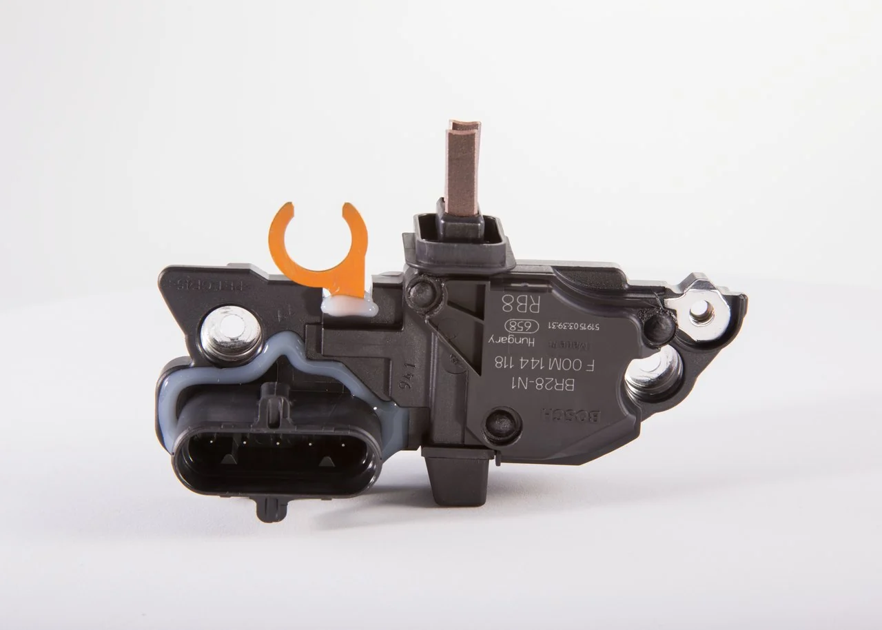 F00M144118 Bosch Реле-регулятор (напруги)