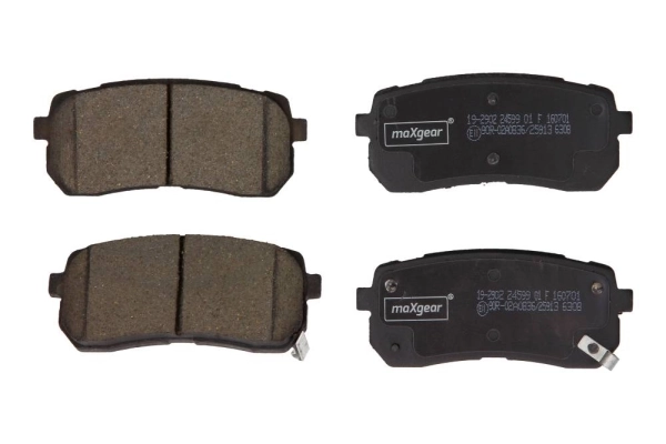 Задні гальмівні колодки Bosch 986494828 ціна, від 28.28 USD