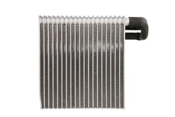 Охолоджувач повітря на Dacia Duster  HS