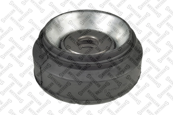 Кріплення переднього амортизатора на Volkswagen Passat B2 32B