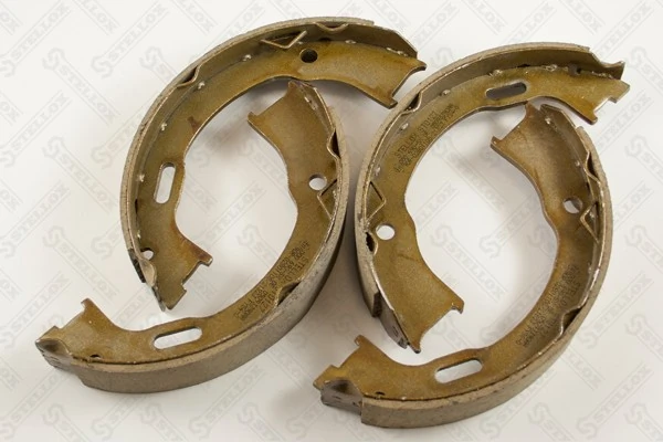 Колодки ручника / стоянкового гальма Ford BRP745 ціна, від 24.23 USD