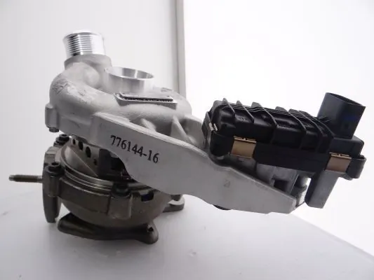 Купити LR061998 Land Rover Турбіна