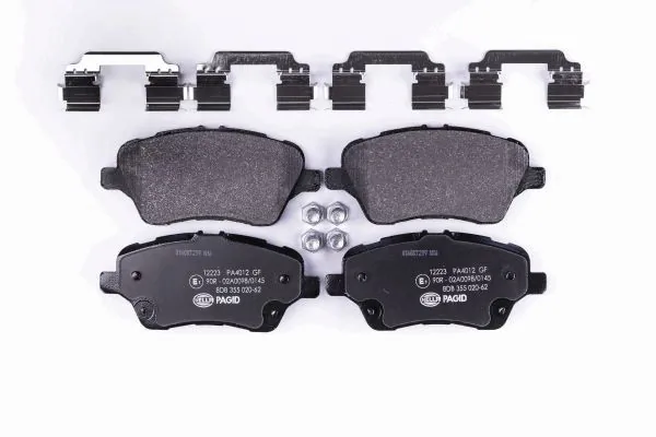 Передні тормозні колодки 8DB355020621 HELLA