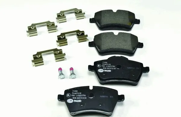 Купити 8DB355012341 HELLA Колодки гальмівні передні, дискові