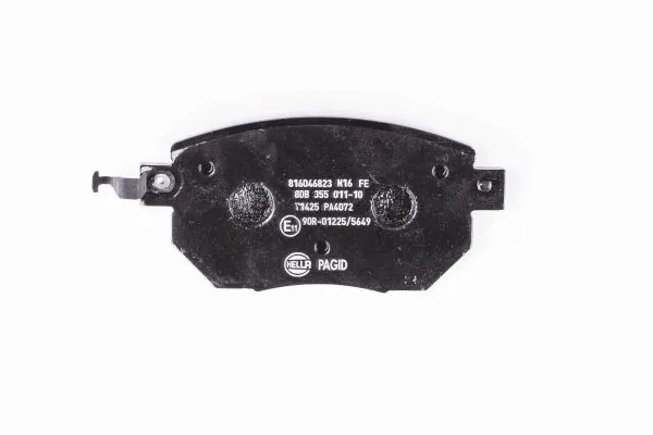 Передні тормозні колодки 8DB355011101 HELLA