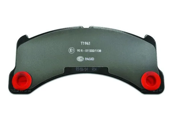 Передні тормозні колодки 8DB355015131 HELLA