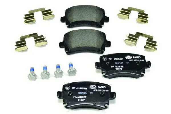 Купити 8DB355010601 HELLA Задні колодки