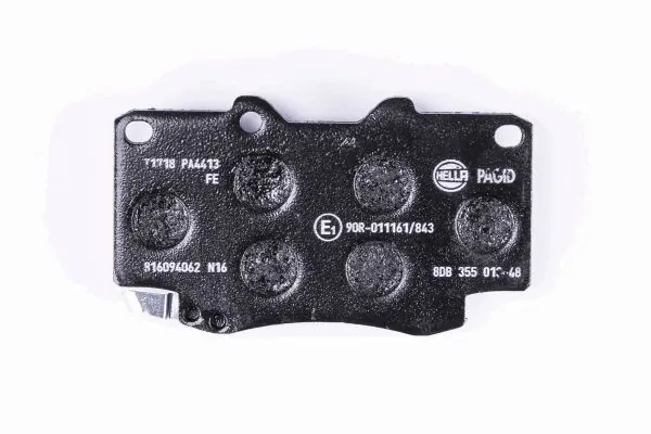 Передні тормозні колодки 8DB355013481 HELLA