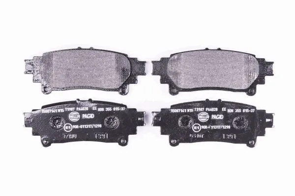 Задні гальмівні колодки 8DB355015371 HELLA