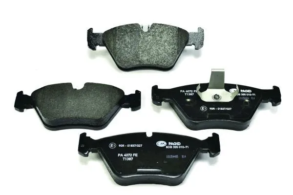Передні тормозні колодки 8DB355010711 HELLA