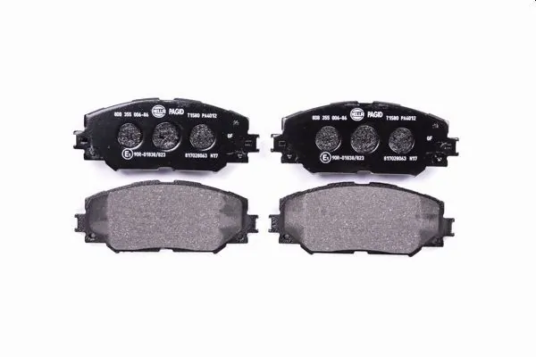 Передні тормозні колодки 8DB355006861 HELLA