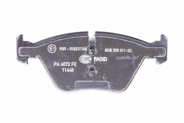 Передні тормозні колодки 8DB355011321 HELLA