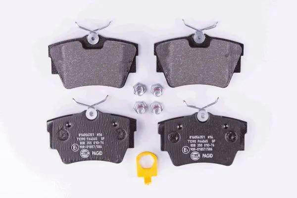 Задні дискові колодки HELLA 8DB355010761