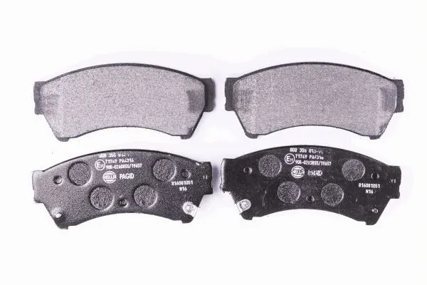 Передні тормозні колодки 8DB355013761 HELLA