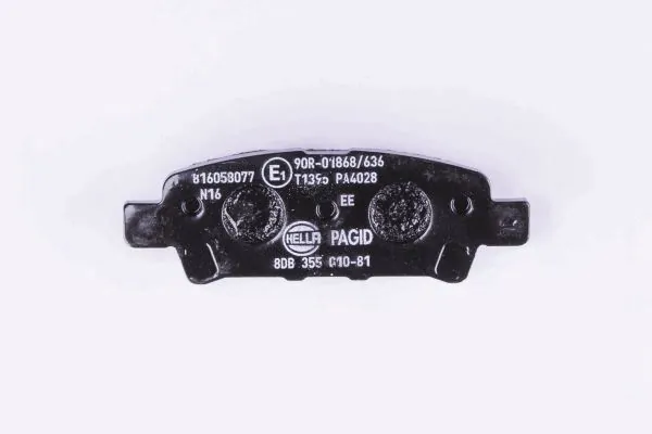 Купити 8DB355010811 HELLA Задні колодки