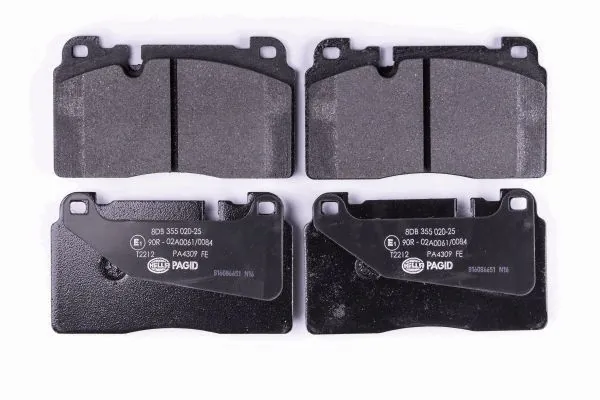 Передні тормозні колодки 8DB355020251 HELLA