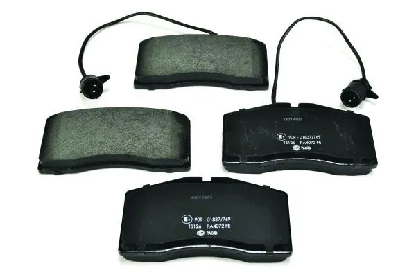 Передні тормозні колодки 8DB355018491 HELLA