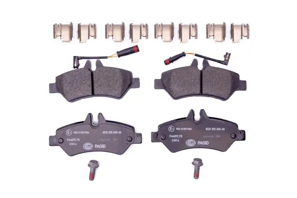 Купити 8DB355005351 HELLA Задні колодки