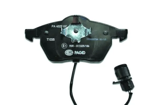 Передні тормозні колодки 8DB355007461 HELLA