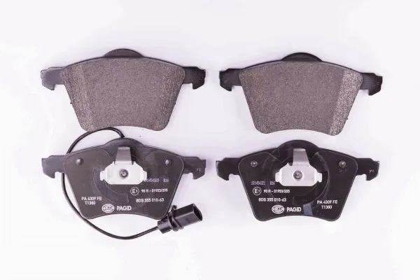 Тормозні колодки HELLA 8DB355010631