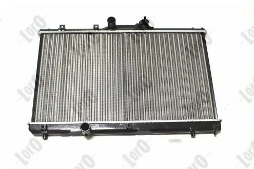 Радіатор охолодження двигуна на Toyota Carina II T17