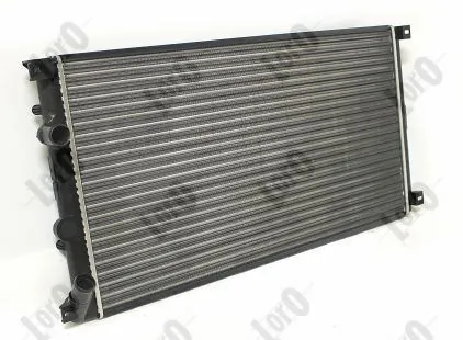 2141000QAA Nissan/Infiniti Радіатор охолодження двигуна