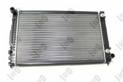 Радіатор охолодження двигуна на Skoda SuperB I 3U4